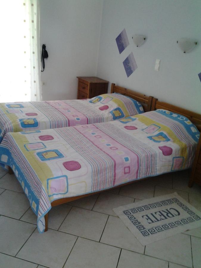 Appartement Robin'S Nest Afráta Extérieur photo